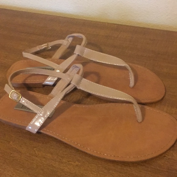 Steve Madden Shoes - Steve Madden nude sandals